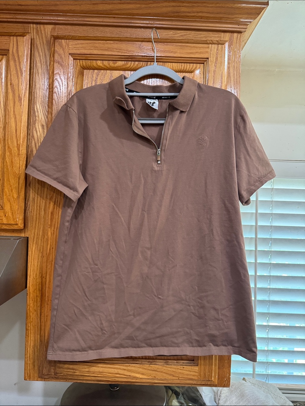 MEN’s Jed North Brown Short-Sleeve Zip Polo size SMALL (36-38)